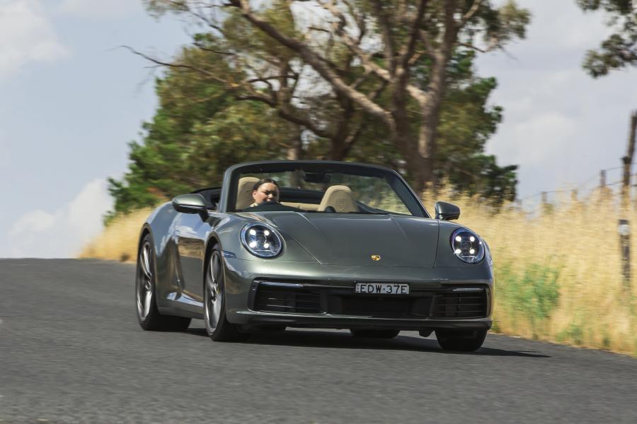  Porsche 911 Carrera S Cabriolet 2020 года  (AU) (фото 17 из 25)